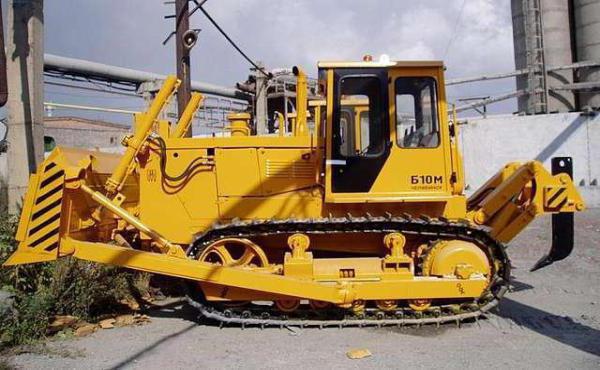 Bulldozer B10M: specifikationer, beskrivelse, dimensioner og anmeldelser