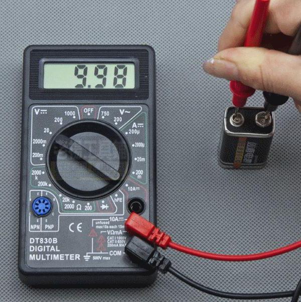 voltmeter fra multimeter dt 830b 