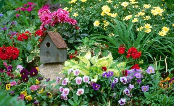 Sommerplot: vi udsmykker os ved hjælp af ægte blomster