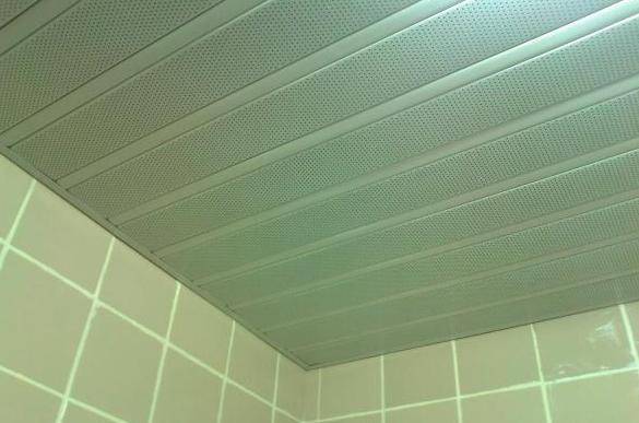 Hvordan man monterer et badeværelse loft lath?