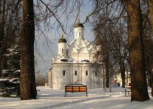 Livets treenighedskirke - Giver på Sparrow Hills. Det Hellige Livs Kirke - Giver Trinitet