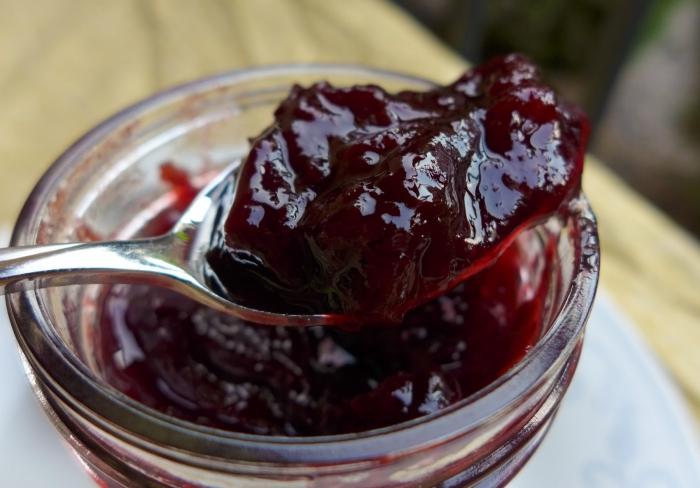 Hvordan laver man marmelade fra blomme til vinteren