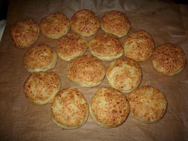 Cookies fra cottage cheese: trekanter og rosetter