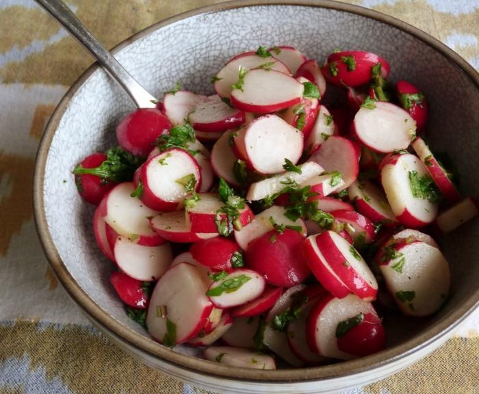 Den første forårskorns afgrøde: Radishes fordel og skade