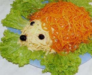 Simple opskrifter: Salat Hedgehog med koreanske gulerødder