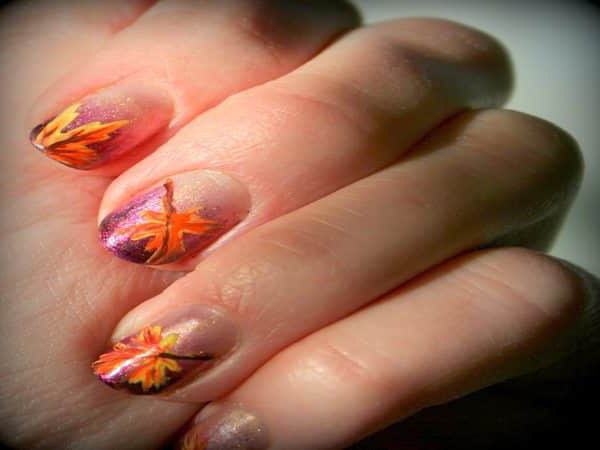 Maple leaf på negle: ideer til efteråret manicure