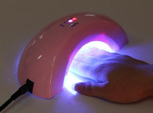 LED-lamper til manicure: de vigtigste fordele og ulemper