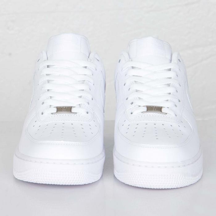 sneakers nike white