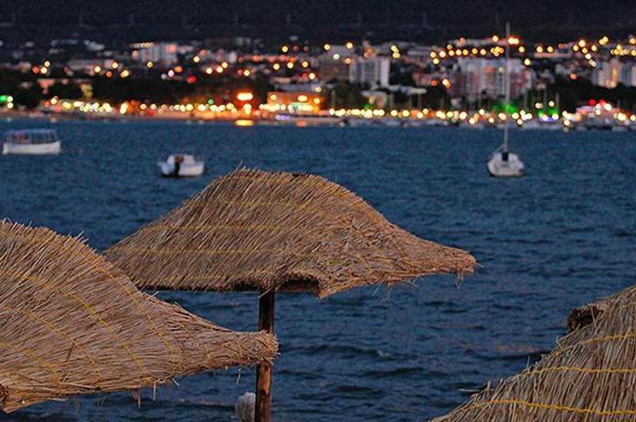 Nudist strand i Gelendzhik, eller Wild strand