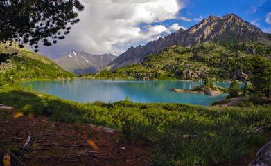 Lake Darashkol: beskrivelse. Rejse gennem Altaibjergene