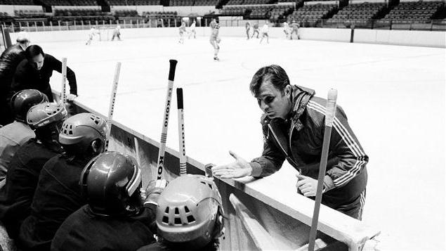 Victor Tikhonov. Karrierehockeyspiller og træner