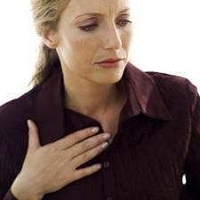 Hvad kan forårsage smerte i højre side af brystet?